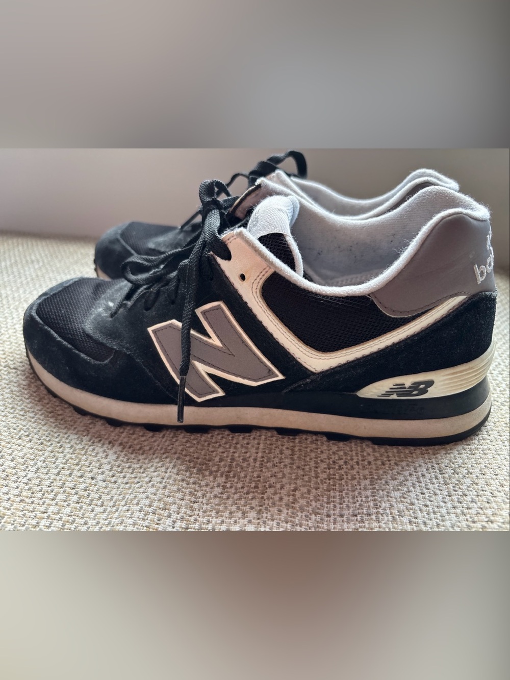 New Balance 574 Sneakers Men’s 9 Black with Gray